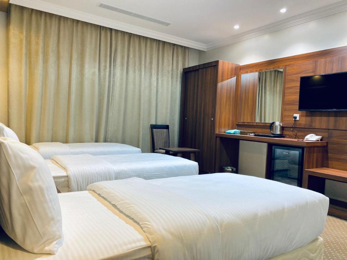 Itlalat Uhud Hotel Medina Bagian luar foto